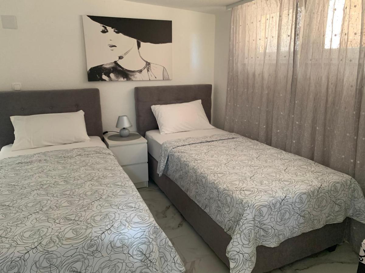 Apartments Albatross 诺瓦利娅 外观 照片