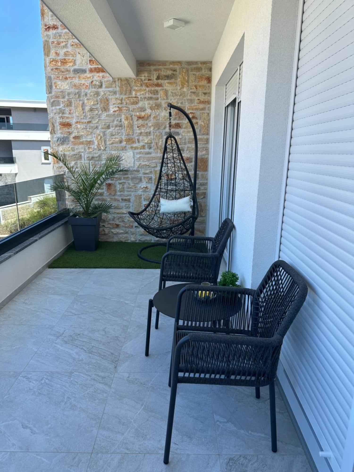 Apartments Albatross 诺瓦利娅 外观 照片